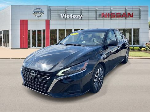 Used 2024 Nissan Altima 2.5 SV FWD image 7