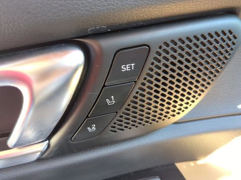 Certified 2022 Kia Telluride SX w/ Towing Package FWD image 25