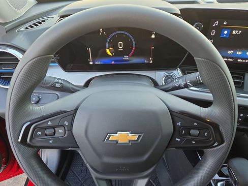 New 2026 Chevrolet Trax LT image 17