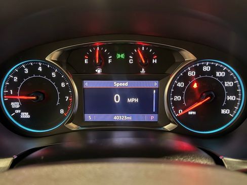 Used 2023 Chevrolet Traverse LT image 17