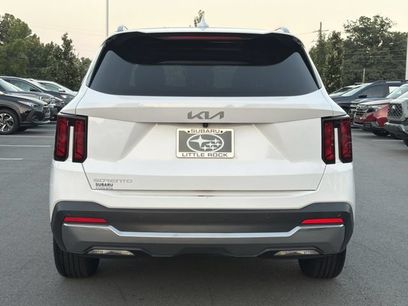 Used 2024 Kia Sorento S w/ Panoramic Sunroof Package