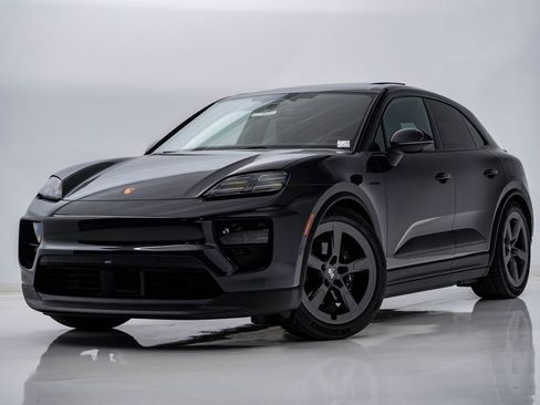 New 2026 Porsche Macan 4 Electric AWD/4WD image 1