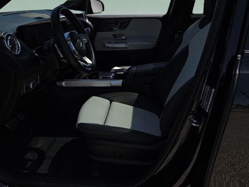 Certified 2023 Mercedes-Benz GLB 250 image 9