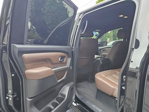 Used 2021 Nissan Titan Platinum Reserve AWD/4WD image 18