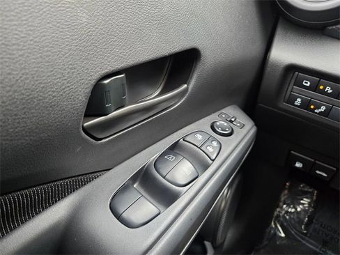 Used 2024 Nissan Kicks S image 30