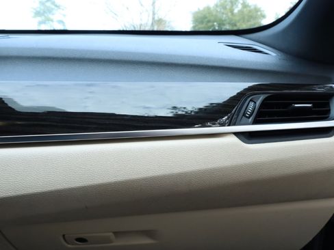 Used 2017 BMW X1 xDrive28i w/ Premium Package image 23