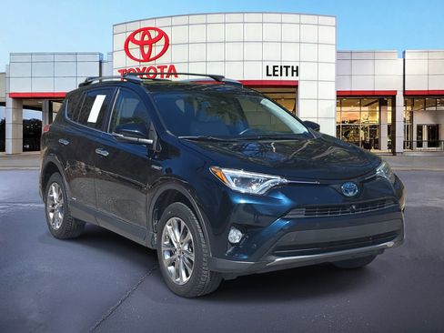 Used 2018 Toyota RAV4 Limited w/ Advanced Technology Package image 3