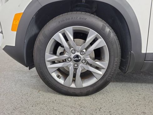 Used 2022 Kia Seltos S FWD image 9