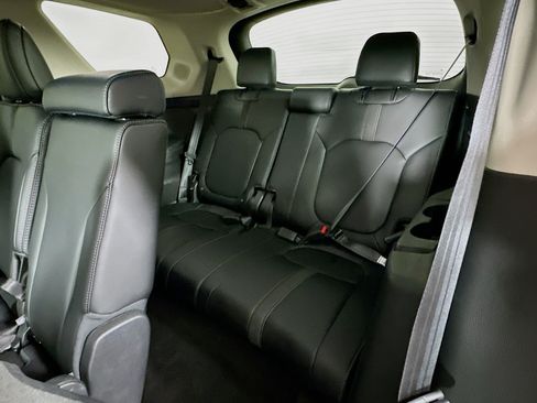 Used 2025 Honda Pilot Touring image 30