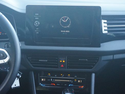 Used 2025 Volkswagen Jetta S image 29