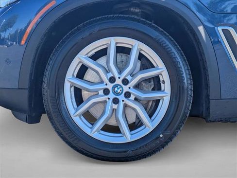 Used 2023 BMW X5 xDrive45e w/ Parking Assistance Package AWD/4WD image 25