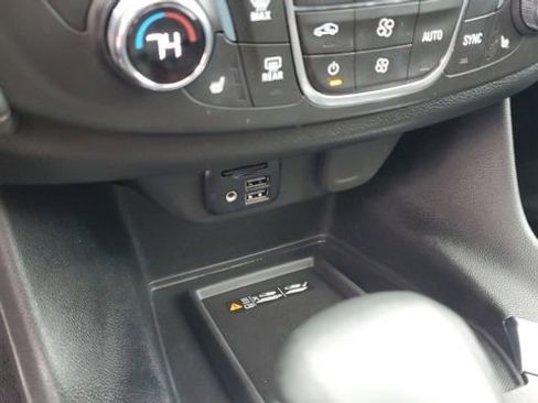 Used 2023 Chevrolet Traverse High Country w/ LPO, Floor Liner Package AWD/4WD image 21