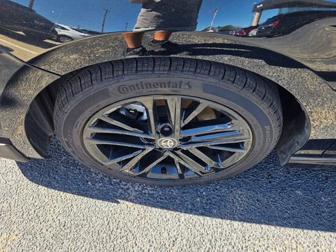 Used 2025 Toyota Camry SE image 17