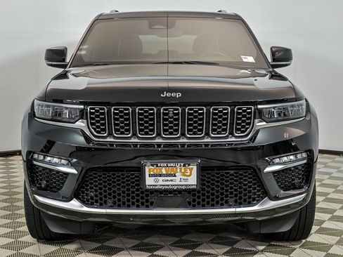 Used 2023 Jeep Grand Cherokee Summit w/ Luxury Tech Group V AWD/4WD image 4