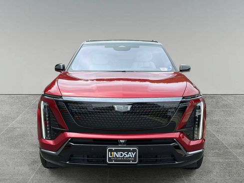 Used 2026 Cadillac Vistiq Sport w/ LPO, Floor Liner Package AWD/4WD image 8