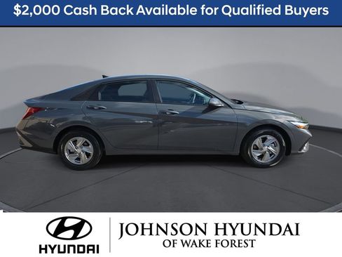 New 2026 Hyundai Elantra SE image 13