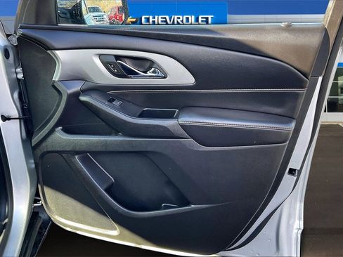 Used 2021 Chevrolet Traverse LS image 28