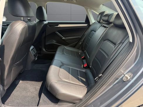Used 2019 Volkswagen Passat 2.0T Wolfsburg FWD image 20