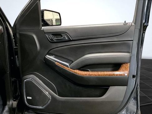 Used 2019 Chevrolet Tahoe Premier AWD/4WD image 24