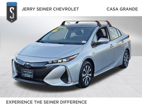Used 2022 Toyota Prius Prime LE image 1