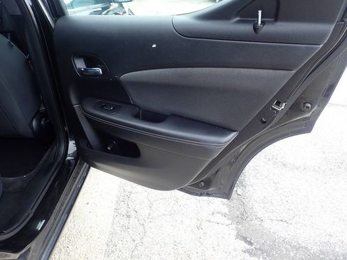 Used 2013 Dodge Avenger SE FWD image 27