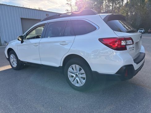 Used 2019 Subaru Outback 2.5i Premium w/ Popular Package #2 image 23