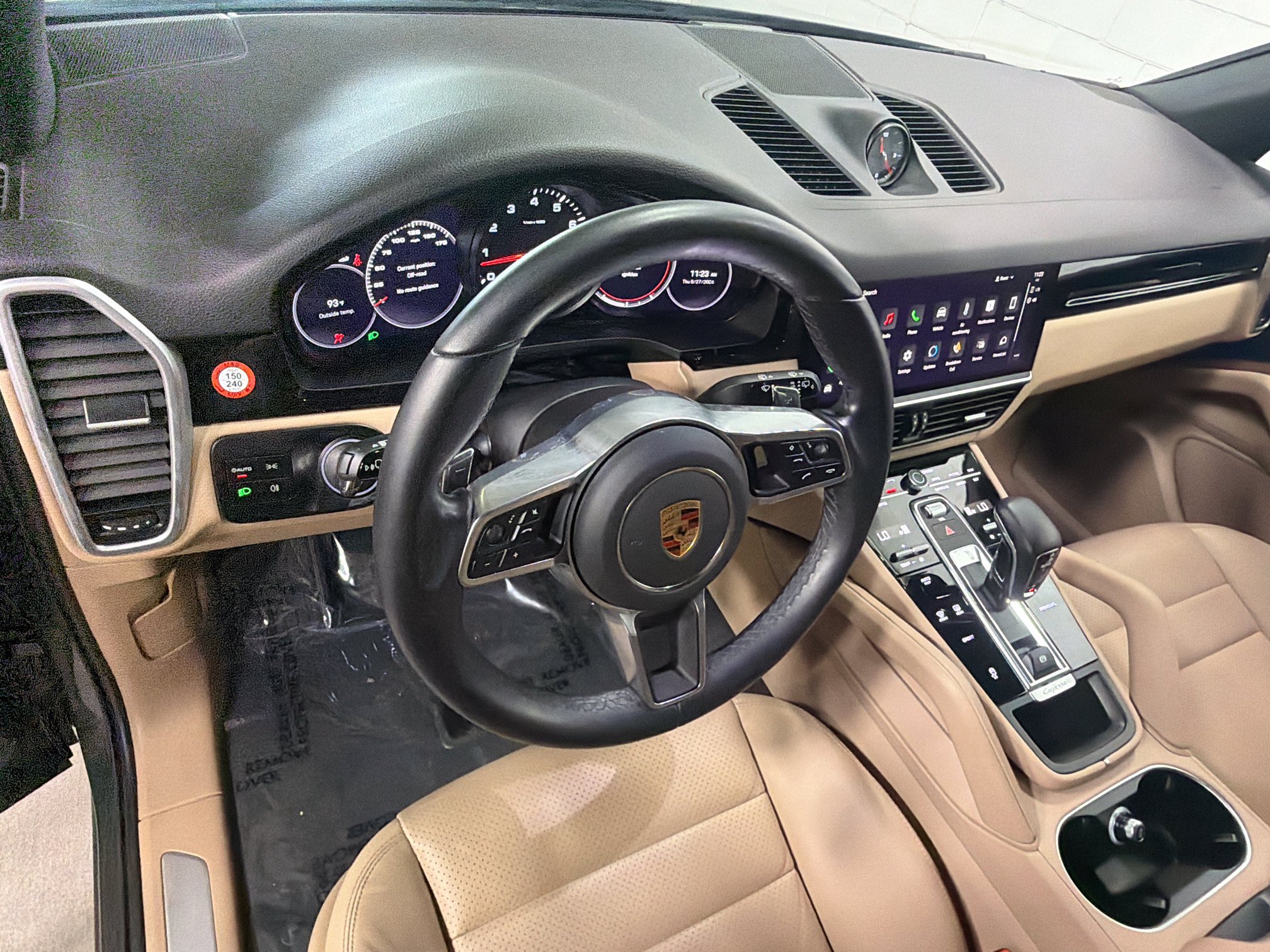 Certified 2023 Porsche Cayenne AWD/4WD image 4