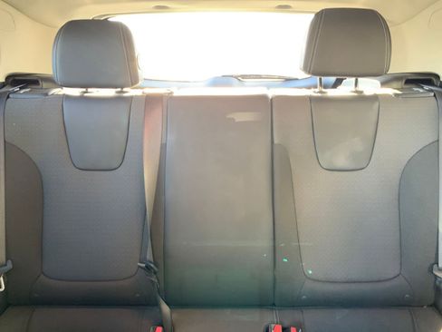 Used 2025 Buick Encore GX Preferred image 36