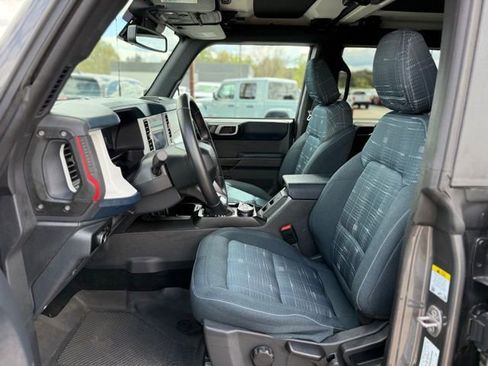 Used 2025 Ford Bronco Heritage Edition AWD/4WD image 12