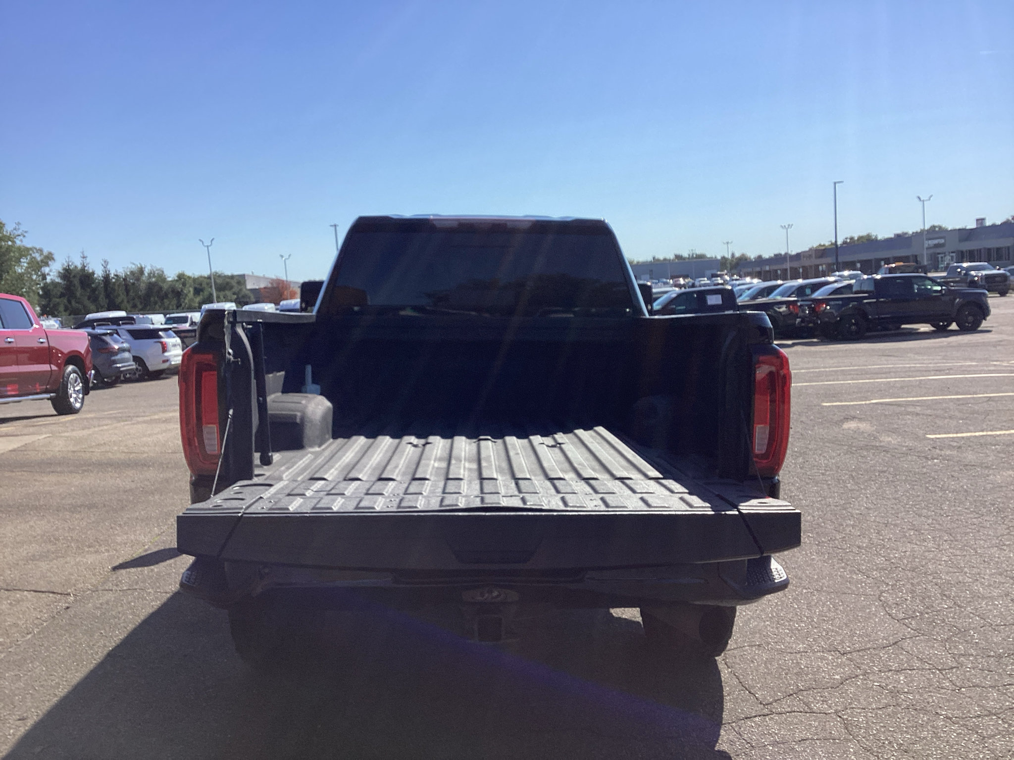 Used 2020 GMC Sierra 2500 AT4 w/ AT4 Premium Package AWD/4WD image 32