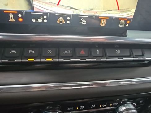 Certified 2024 GMC Sierra 1500 SLT w/ SLT Convenience Package image 27