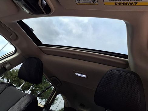 Certified 2025 Subaru Outback Premium image 5