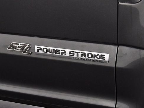 Used 2017 Ford F250 Lariat w/ Lariat Ultimate Package image 11