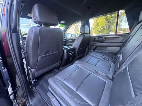 Used 2025 Chevrolet Tahoe LT w/ Comfort Package AWD/4WD image 15