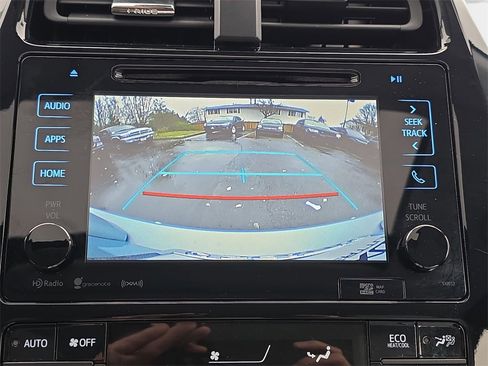 Used 2017 Toyota Prius Four image 27