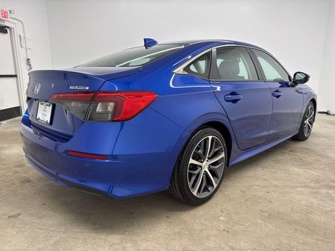 Used 2024 Honda Civic Touring image 5