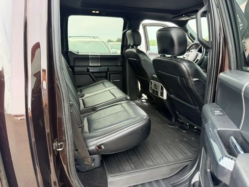Used 2019 Ford F150 Lariat w/ Equipment Group 502A Luxury AWD/4WD image 16