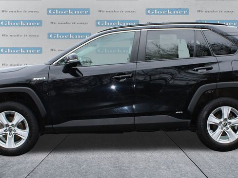 Used 2021 Toyota RAV4 XLE w/ Convenience Package image 10