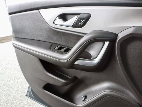 Used 2019 Chevrolet Blazer LT image 21