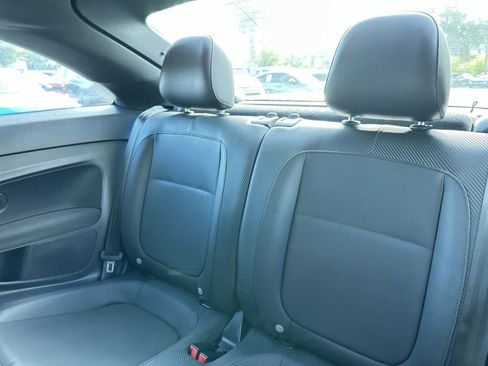 Used 2018 Volkswagen Beetle 2.0T S FWD image 15