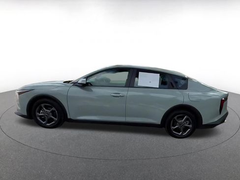 Used 2025 Kia K4 LXS image 9