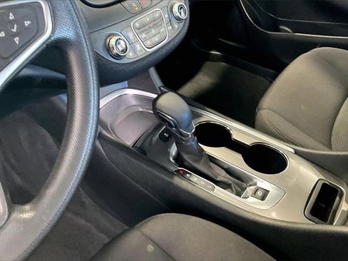 Used 2024 Chevrolet Malibu LT image 11