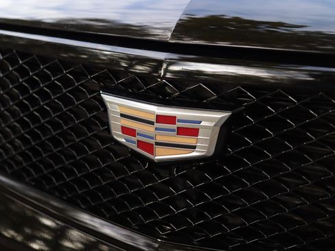 Certified 2024 Cadillac XT4 Sport image 37