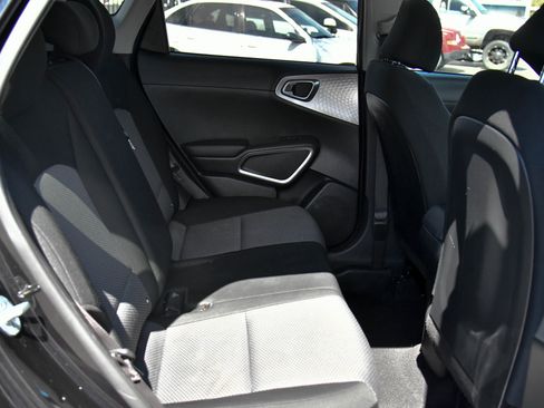 Used 2023 Kia Soul LX image 35