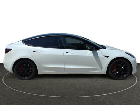 Used 2021 Tesla Model 3 Standard Range Plus RWD image 7