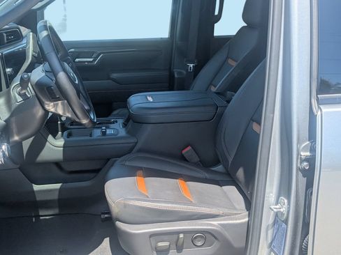 Used 2025 GMC Sierra 2500 AT4 w/ AT4 Premium Plus Package AWD/4WD image 18
