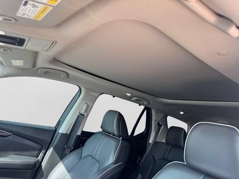Used 2025 Honda Pilot Elite image 12