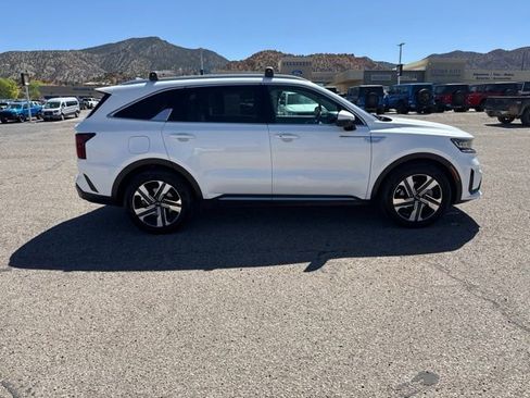 Used 2022 Kia Sorento SX AWD/4WD image 4