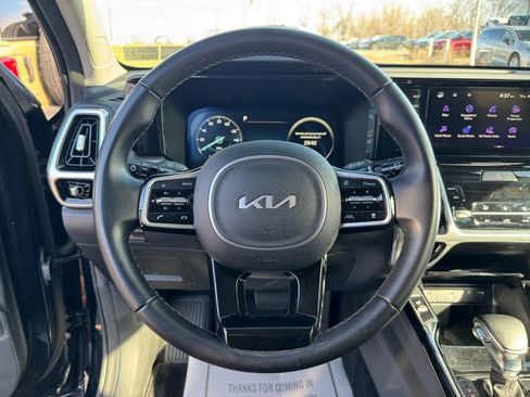 Certified 2023 Kia Sorento SX AWD/4WD image 15