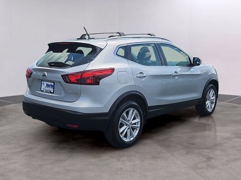 Used 2017 Nissan Rogue Sport SV AWD/4WD image 4
